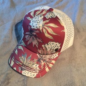 Women’s Roxy trucker hat - one size - NWOT